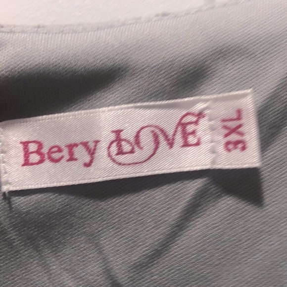 NWOT! Bery Love! - Picture 5 of 8